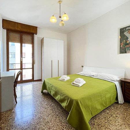 Casa Gramsci - Affitti Brevi Italia Hotel Modena Bagian luar foto