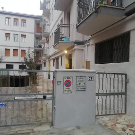 Casa Gramsci - Affitti Brevi Italia Hotel Modena Bagian luar foto