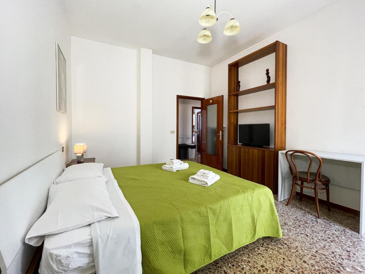 Casa Gramsci - Affitti Brevi Italia Hotel Modena Bagian luar foto