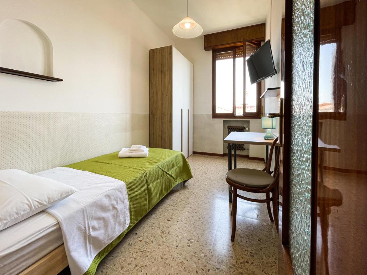 Casa Gramsci - Affitti Brevi Italia Hotel Modena Bagian luar foto