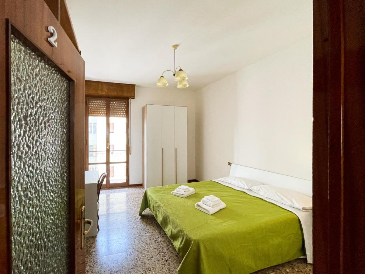 Casa Gramsci - Affitti Brevi Italia Hotel Modena Bagian luar foto