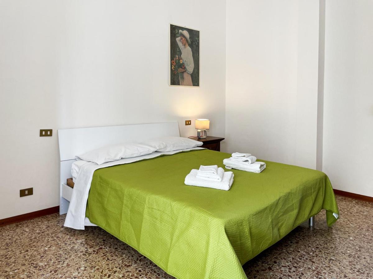 Casa Gramsci - Affitti Brevi Italia Hotel Modena Bagian luar foto