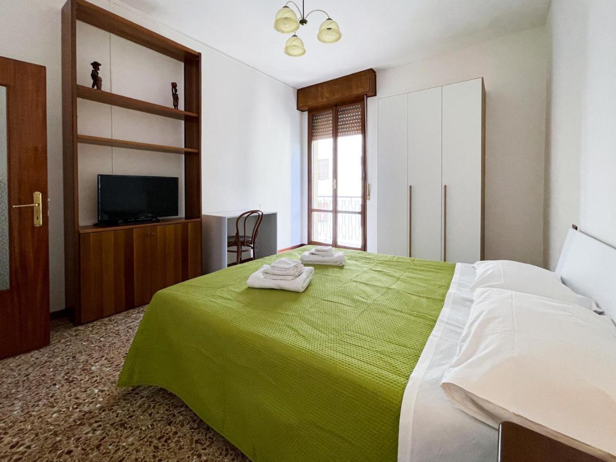 Casa Gramsci - Affitti Brevi Italia Hotel Modena Bagian luar foto