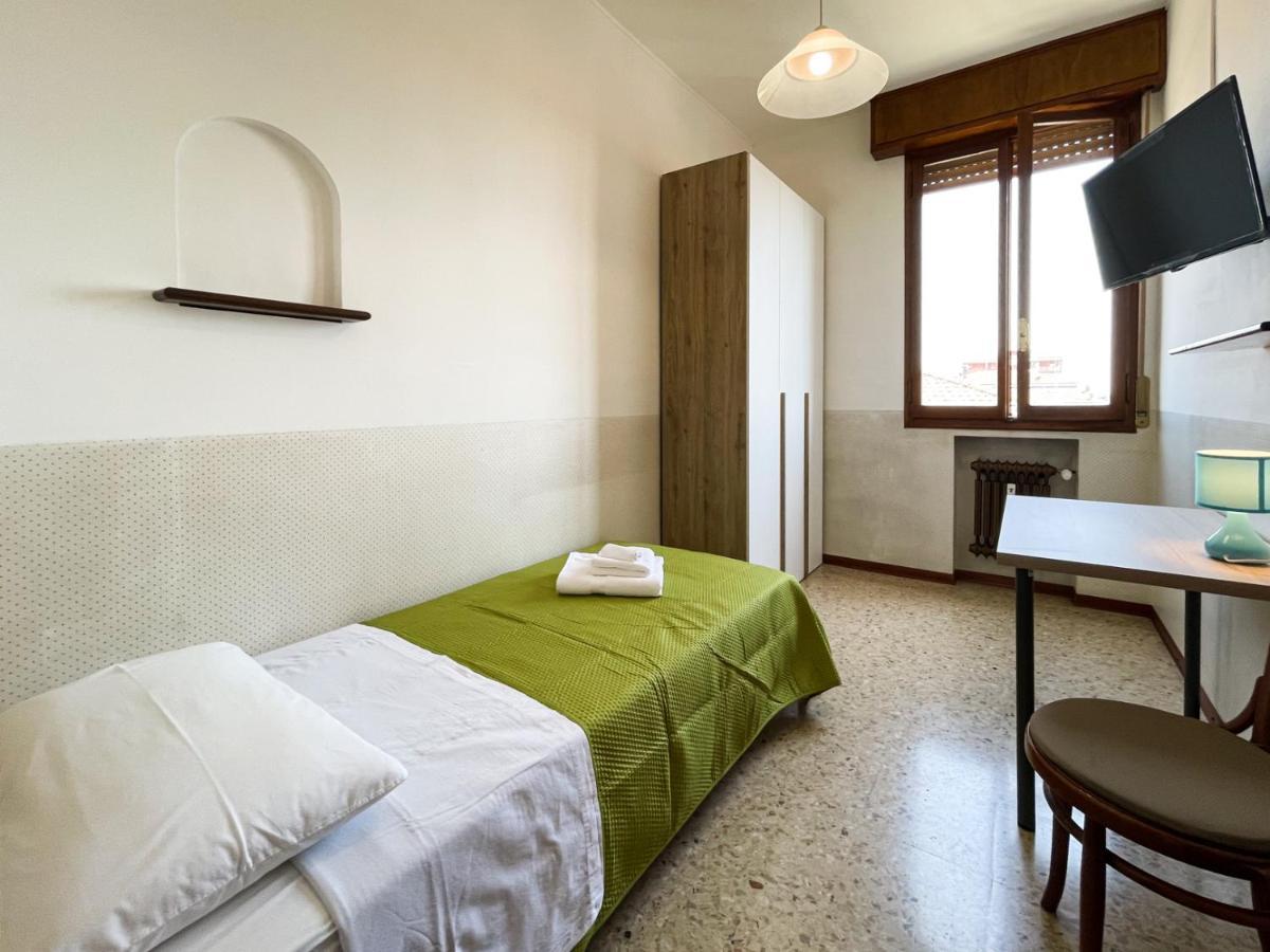 Casa Gramsci - Affitti Brevi Italia Hotel Modena Bagian luar foto