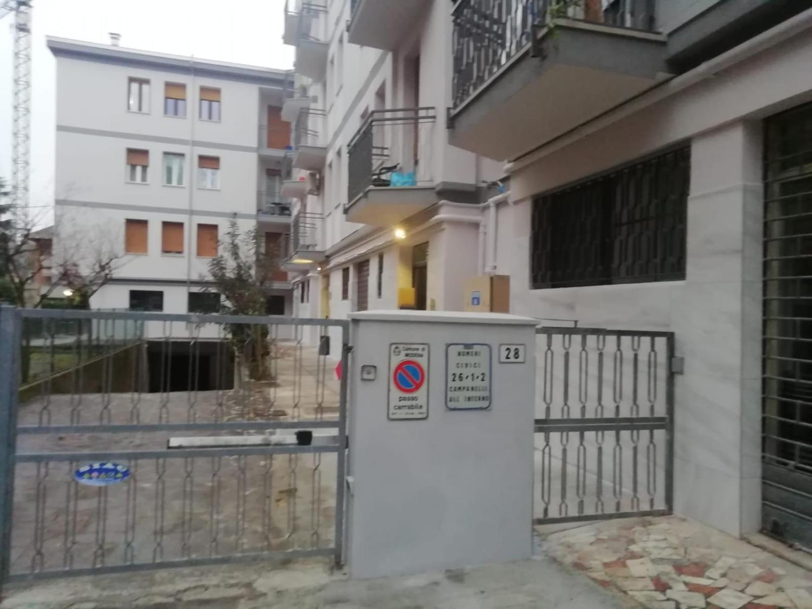 Casa Gramsci - Affitti Brevi Italia Hotel Modena Bagian luar foto